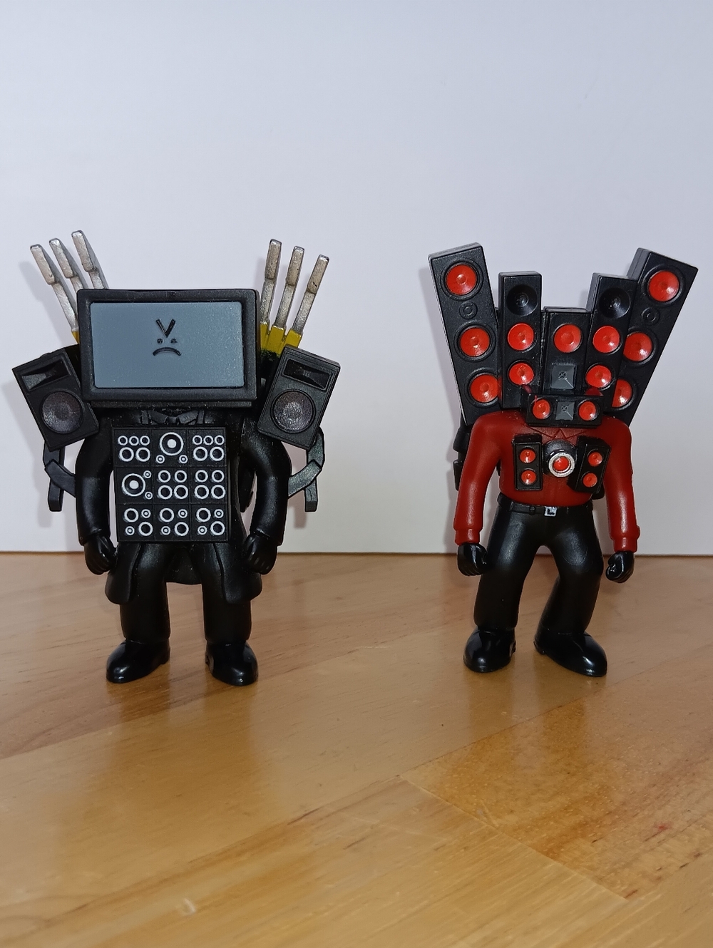 Skibidi Toilet Titan Speaker Man & Titan TV Man Toy